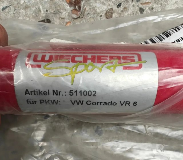 Barra de torretas nueva Wiechers de VW Corrado VR6