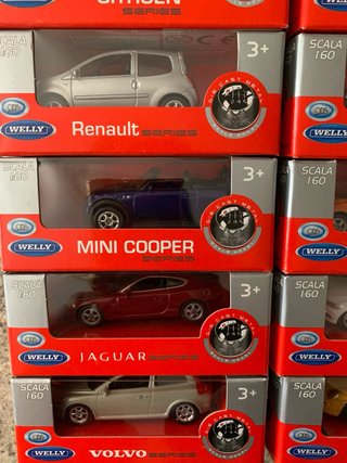 Modellini Auto Welly Scala 1;60