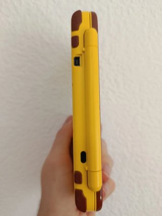 Nintendo 2DS XL (Edizione Pikachu)