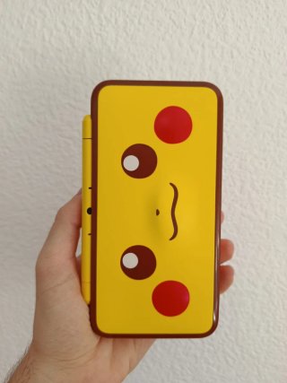 Nintendo 2DS XL (Edizione Pikachu)