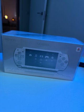 PSP 2004 Ice Silver Slim&Lite