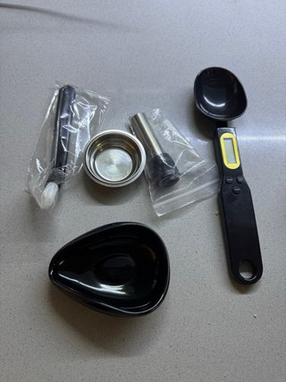 Cafetera DeLonghi Dedica + Accesorios