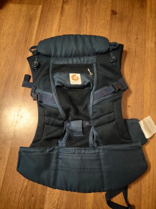 Mochila Ergobaby Adapt Cool Air