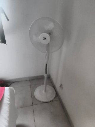 Ventilador de pie Muvip blanco