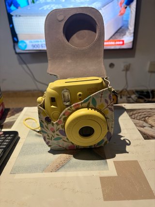 Cámara Fujifilm Instax Mini Amarilla