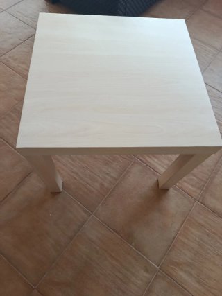 Mesa auxiliar Ikea beige