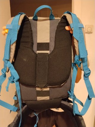 Mochila de montaña Quechua de 50L
