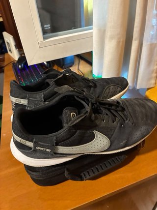 Zapatillas Nike Gato Negras y Blancas