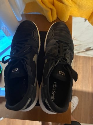 Zapatillas Nike Gato Negras y Blancas