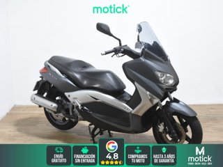 YAMAHA XMAX 125