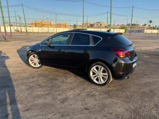 Opel Astra 2011