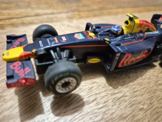 Coche Slot Carrera GO Red Bull