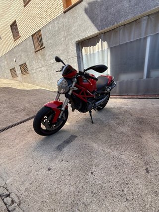 Ducati Monster Roja Impecable