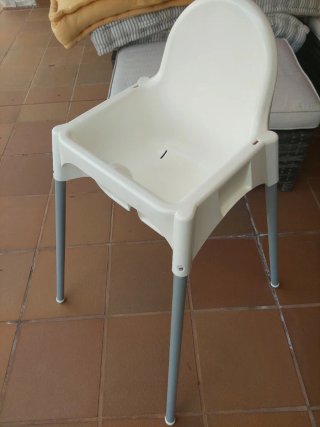 Trona IKEA blanca