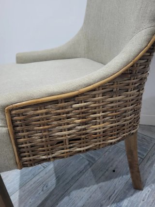 4 Sillas Elegantes Rústicas Beige,(precio unidad).