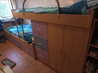 Dormitorio infantil.litera con armario y cajones