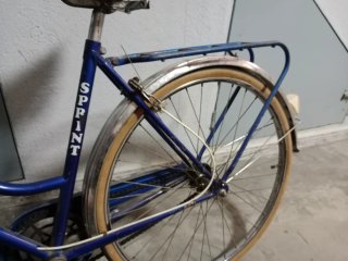Bicicleta Sprint azul antigua