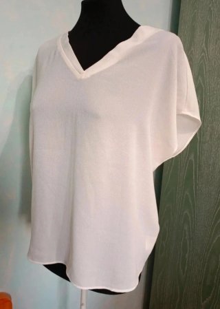 Maglione donna oro e camicetta bianca
