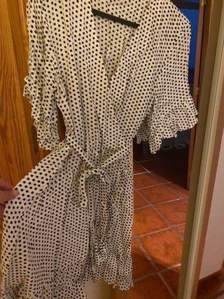 Vestido Oysho lunares blanco y negro Talla S