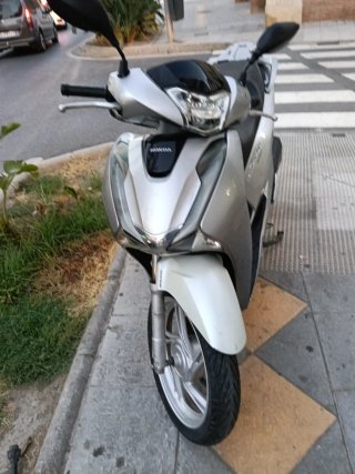 Honda SH 125 Scooter Plata