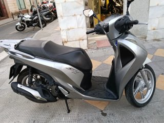 Honda SH 125 Scooter Plata