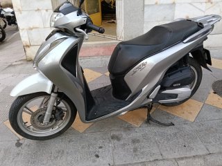 Honda SH 125 Scooter Plata