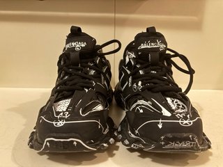 Zapatillas Balenciaga Negras con Dibujos Blancos