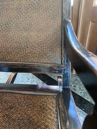 2 Mecedoras de madera y ratán