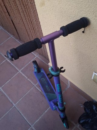 Patinete infantil morado