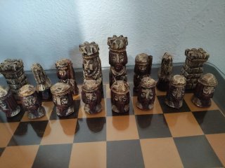 Mesa Ajedrez Antigua Madera Tallada