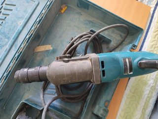 Martillo Percutor Makita HR2470T Para Piezas