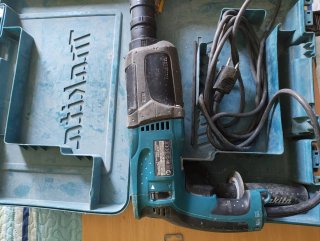 Martillo Percutor Makita HR2470T Para Piezas