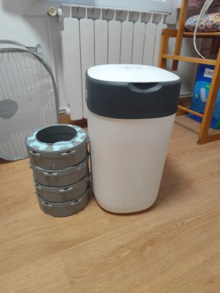 Papelera para pañales + 5 bolsas