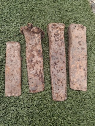 Cuñas de hierro antiguas