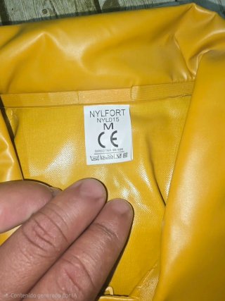 Chubasquero y pantalón impermeable Choiva Talla M
