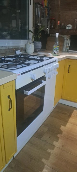 Cocina de gas Telefunken con horno