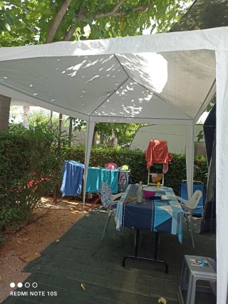 Cenador 3x2m con techo y paredes