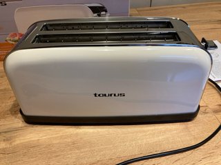 Tostadora Taurus Vintage Cream 1500W