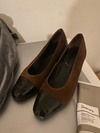 Zapatos tacón medio piel marrón talla 36