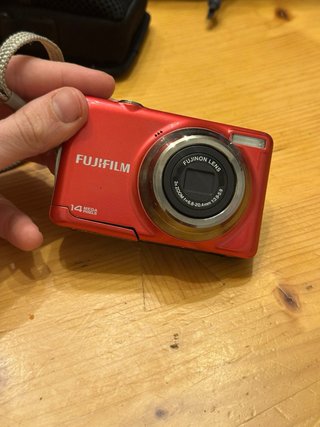 Digicam Fujifilm FinePix JV300 · 14MP · Zoom 3x