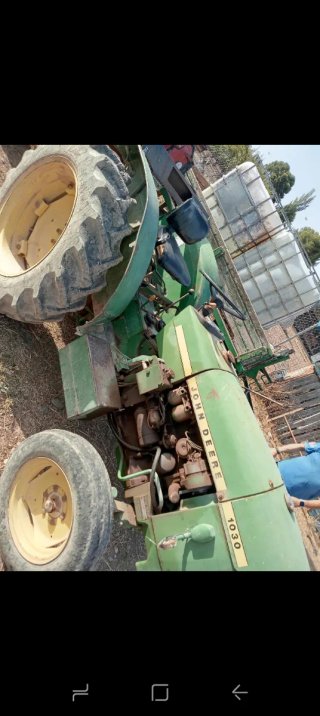 Tractor John Deere 1030