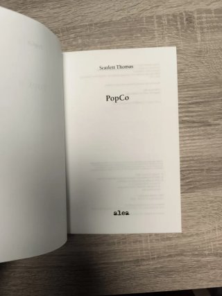 Libro PopCo de Scarlett Thomas