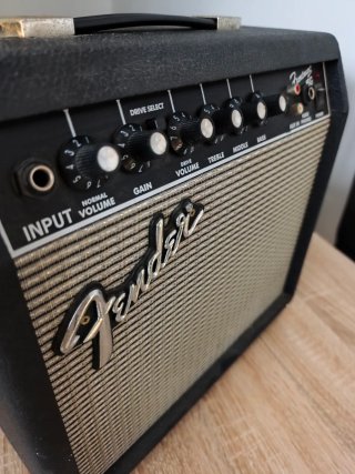 Amplificador Guitarra Fender Frontman 15G