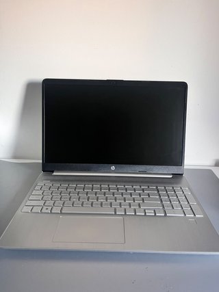 HP 15s-eq1xxx Laptop Plata