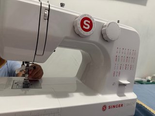 Máquina de coser Singer SM024
