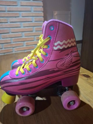 Patines rosas y amarillos talla 36