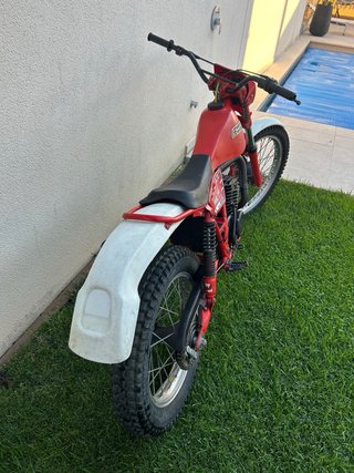 Fantic 240 Trial Roja y Blanca