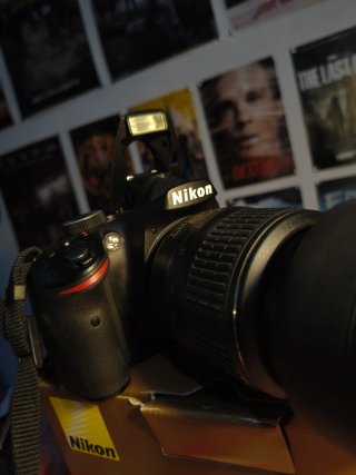 Nikon D3200 + 18‑55 VR + accesorios