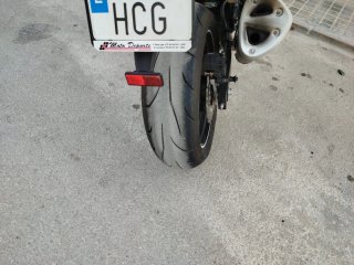 Kawasaki Z750 Naked Blanca y Negra