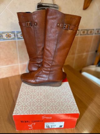 Botas de cuero marrones